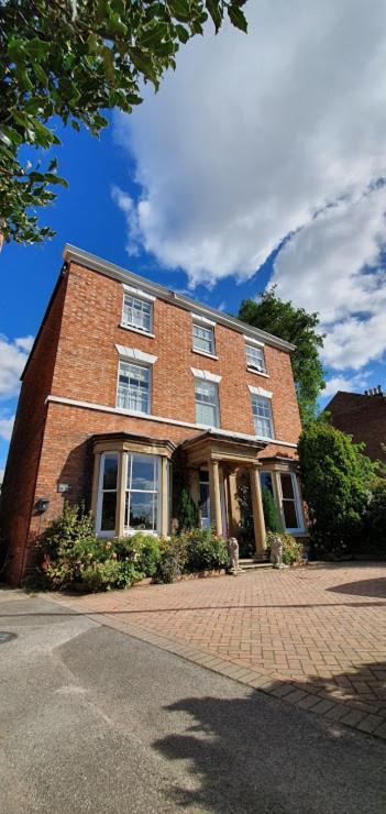 The Lions Bed & Breakfast Newark-on-Trent  Exterior photo